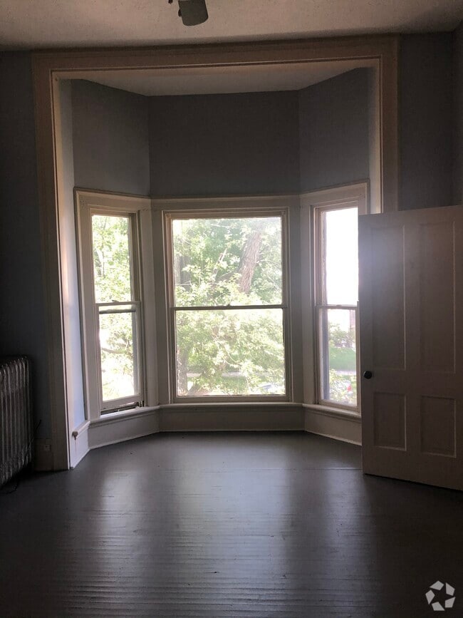 Building Photo - 347 W Hill St Unit 347.5 west hill st Rental