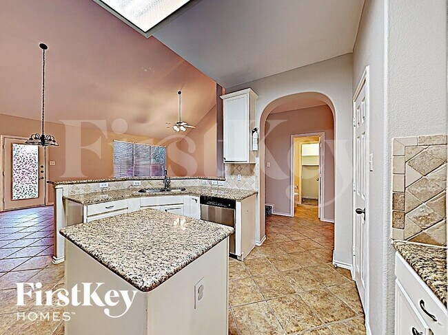 Photo - 10805 Middleglen Rd