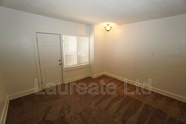 Photo - 809 N Ogden St