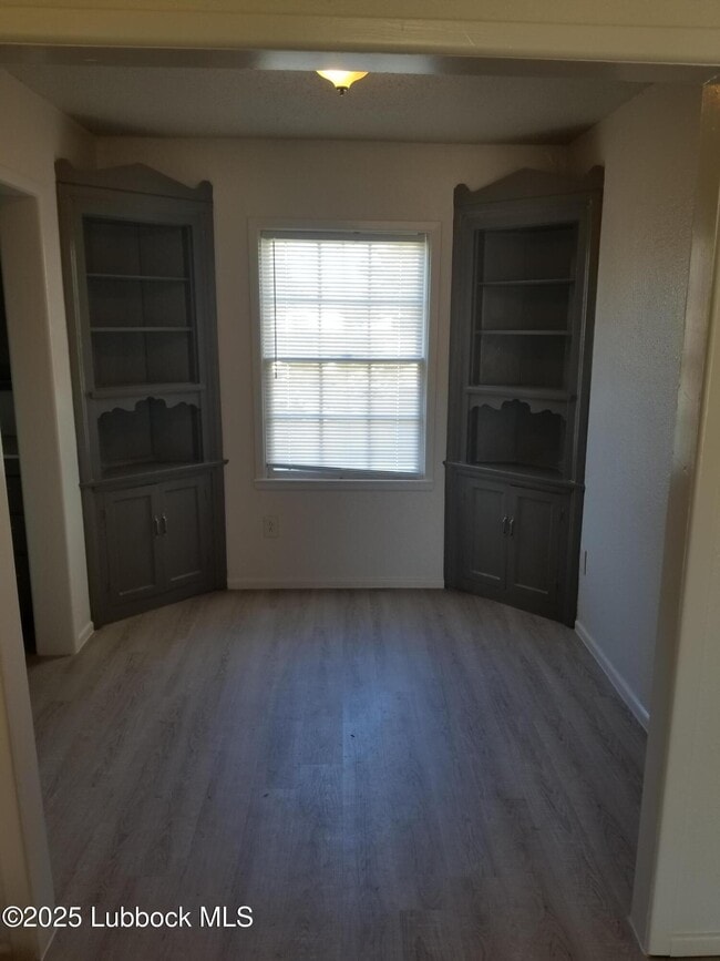 Photo - 1912 45th St