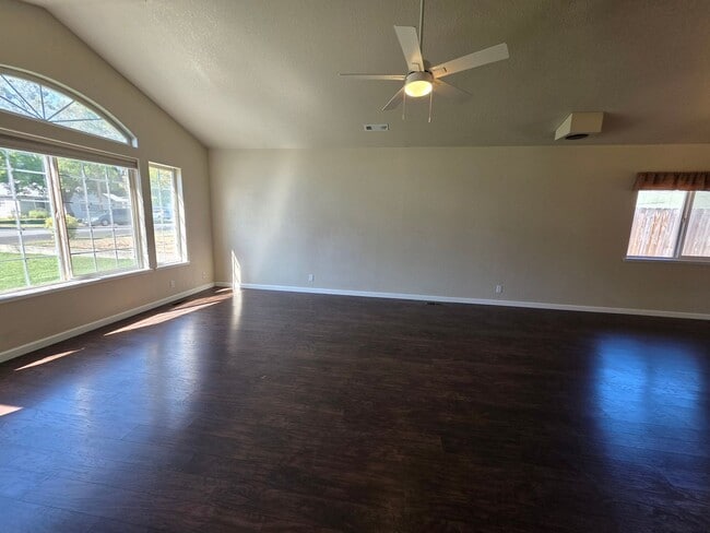 1229 NW Conklin Ave