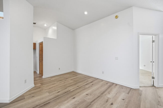 Photo - 11149 Losco Junction Dr S