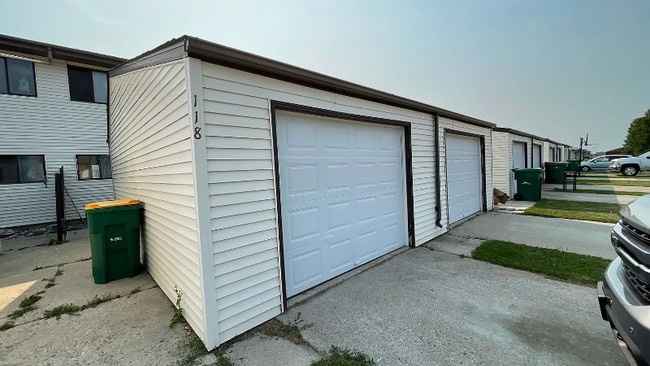 Photo - 116 8th Ave SE