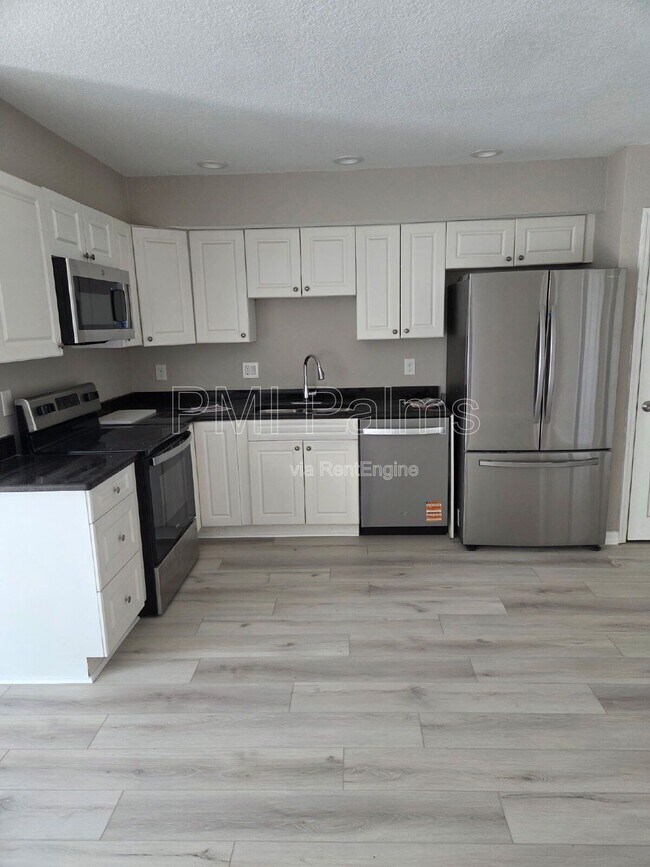 Photo - 4860 82nd Ave N Unidad 2