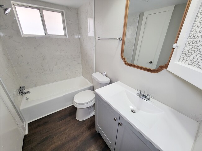 Photo - 6439 Oaknut Dr