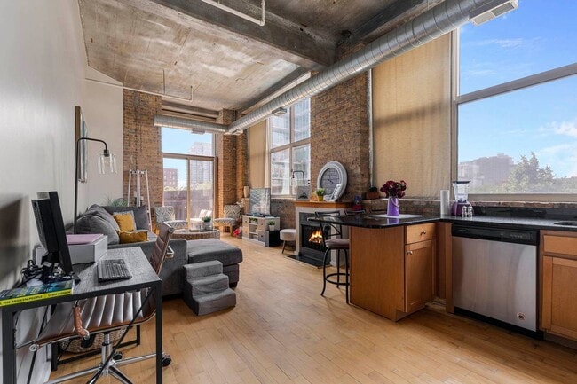 Photo - 1528 S Wabash Ave Unit 208