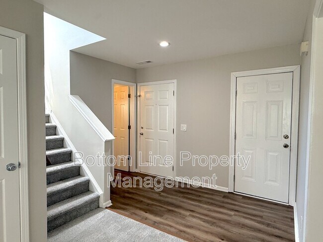 4133 Robinwood Dr