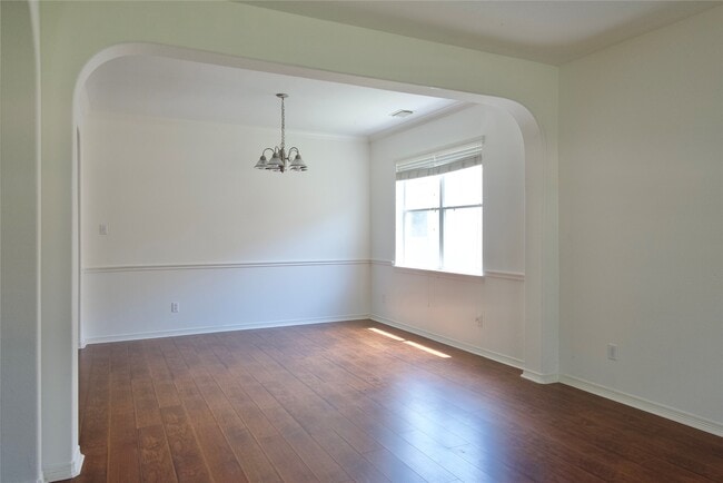 Building Photo - 2023 Creek Run Dr Rental