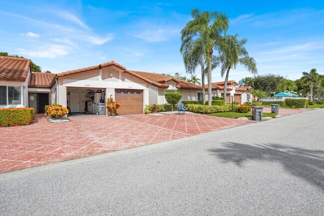 Photo - 6444 Mill Pointe Cir