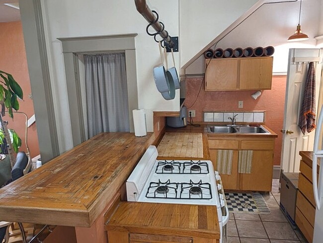 Photo - 9WIL919 Unit 2