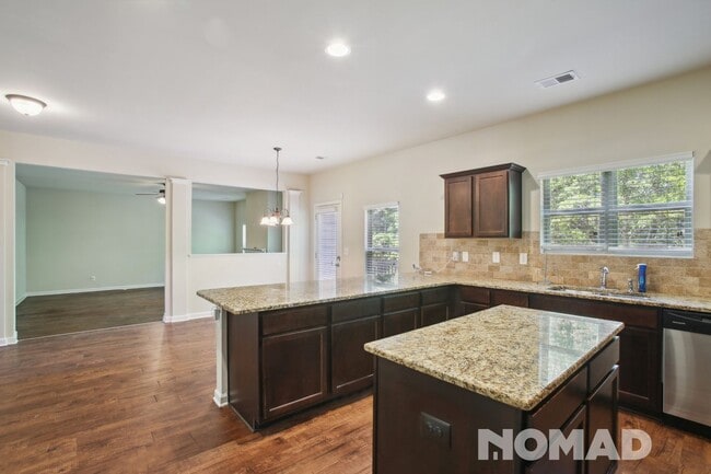 Photo - 283 Bandelier Cir