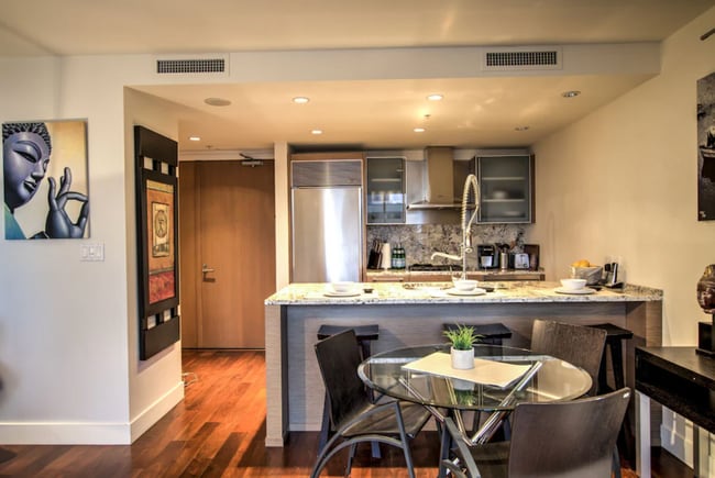 1111 Alberni St