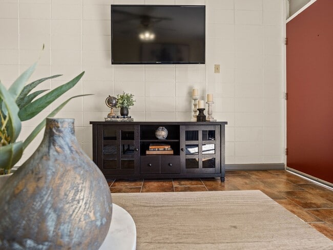 Photo - 710 Iris St Unit 207