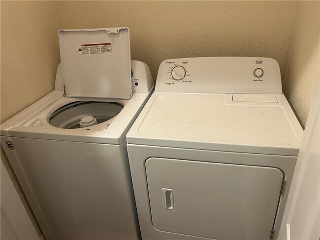 Photo - 2670 N Valencia Ave Unit 3