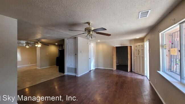 3 br, 1.5 bath House - 7121 Isleta Blvd. SW - 3 br, 1.5 bath House - 7121 Isleta Blvd. SW