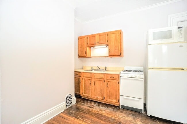 Photo - 247 Meigs St Unit 5