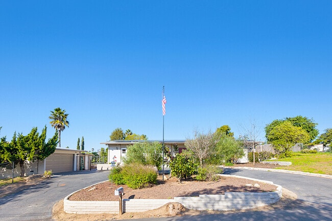 Photo - 1720 Via Entrada