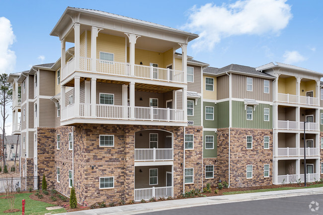 Building Photo - Crowne at Cary Park Rental