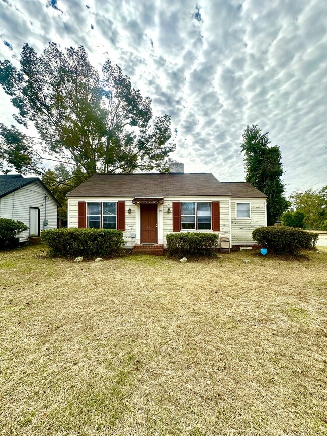 Photo - 601 E Adair St