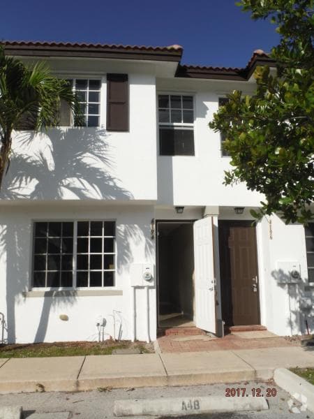 Building Photo - 4194 Napoli Lake Dr Rental