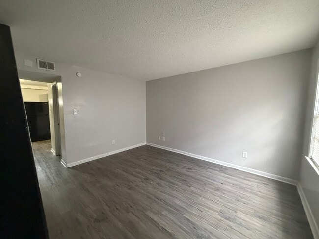 Photo - 131 Wall St Unit 115