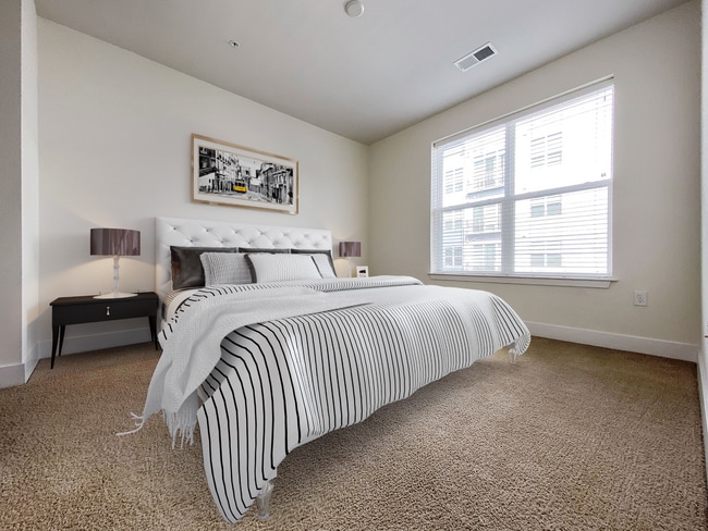 Photo - Belvoir Square