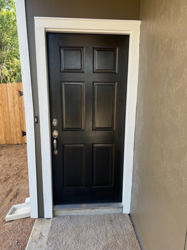 Building Photo - 3316 Vine Ter Trce