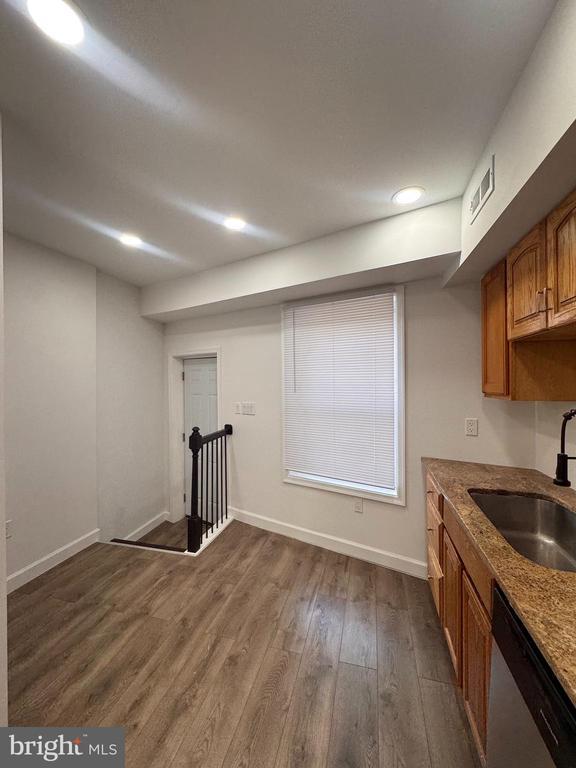2606 W Fairmount Ave