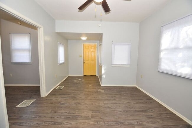Photo - Elkhart 3 bedroom and 2 full baths