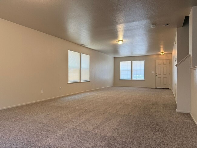 1277 Sunrise Dr