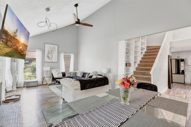 Photo - 19011 Sandia Pines Dr