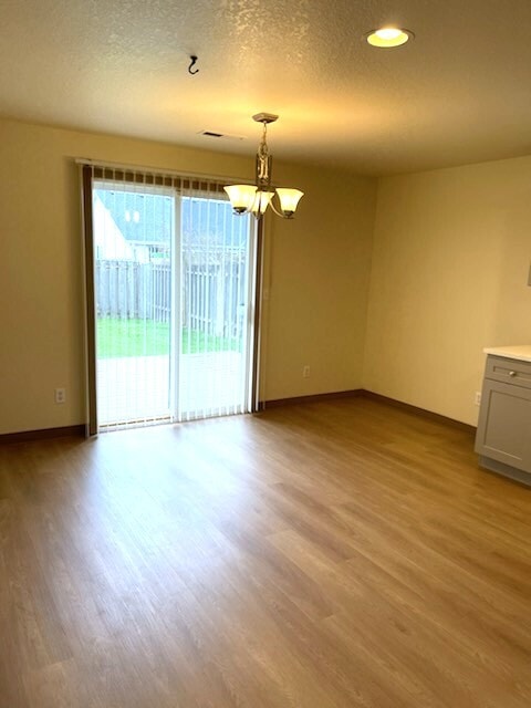 Photo - 15923 NE 90th St