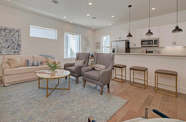 Photo - 6127 W Montgomery Rd
