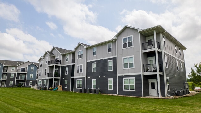 Building Photo - Legacy Bend Rental