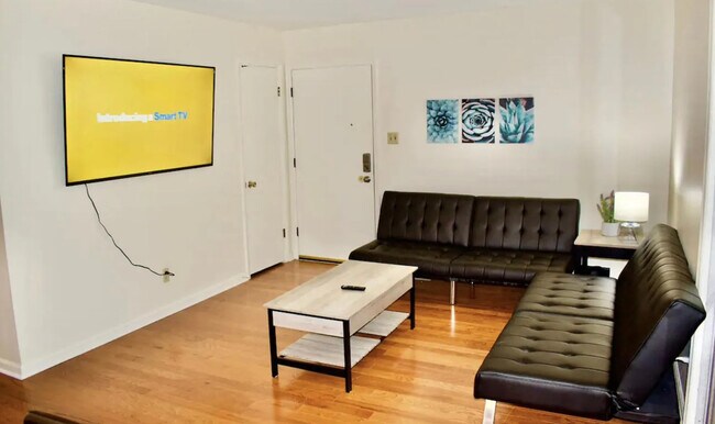 Photo - 324 Carlton Dr