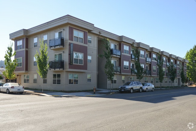 Louis York Apartments