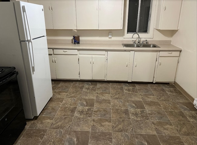 Building Photo - Springfield House