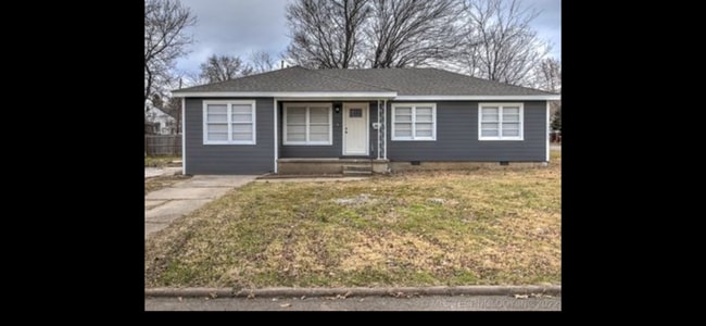Building Photo - 3 bed 1 bath Sapulpa