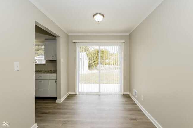Photo - 2857 S State Ave