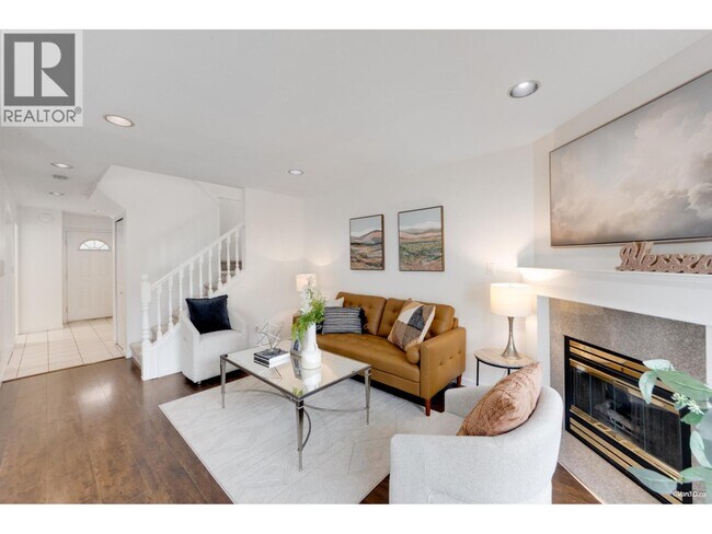 Photo - 10795 No. 2 Road