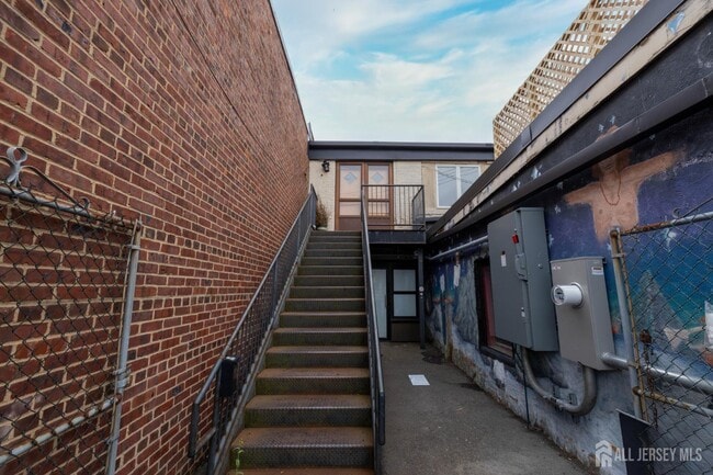 353 Springfield Ave