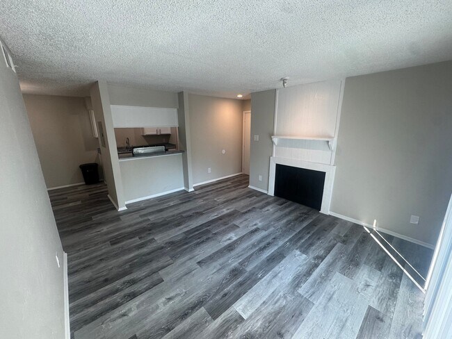 Photo - 2010 Estrada Pkwy Unidad 18-201