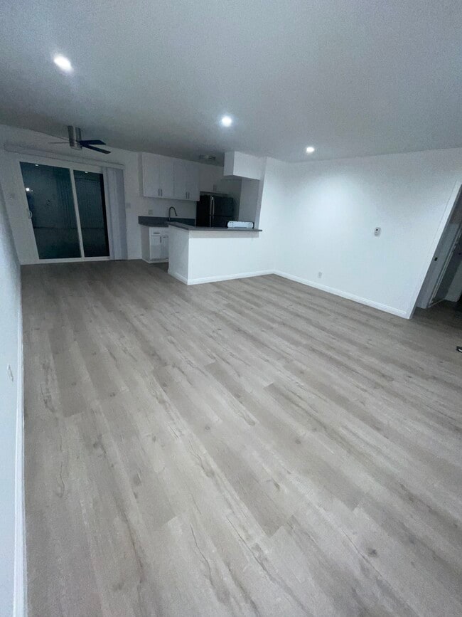 Photo - 909 Palm Ave