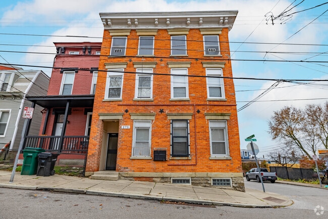 Photo - 2162 Stratford Ave