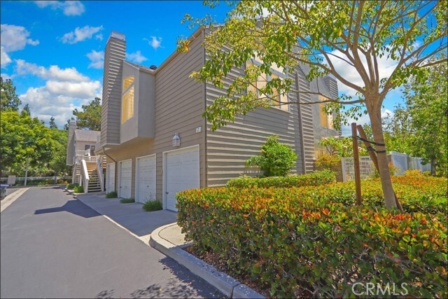 Building Photo - 12 Stoneglen Rental