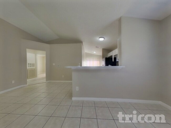 Photo - 3215 Kelling St