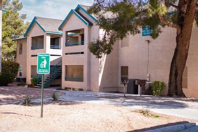 Photo - 5141 S Lindell Rd Townhome