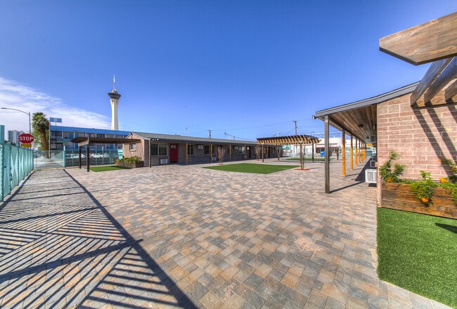 Building Photo - 1324 S Casino Center Blvd Rental