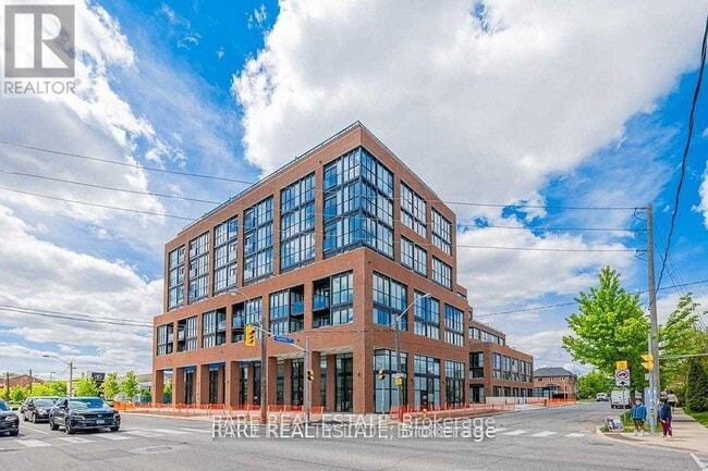 Photo - 2300 St Clair Ave W Unité 415