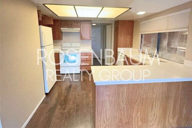 Photo - 824 E Junction St Unidad 824